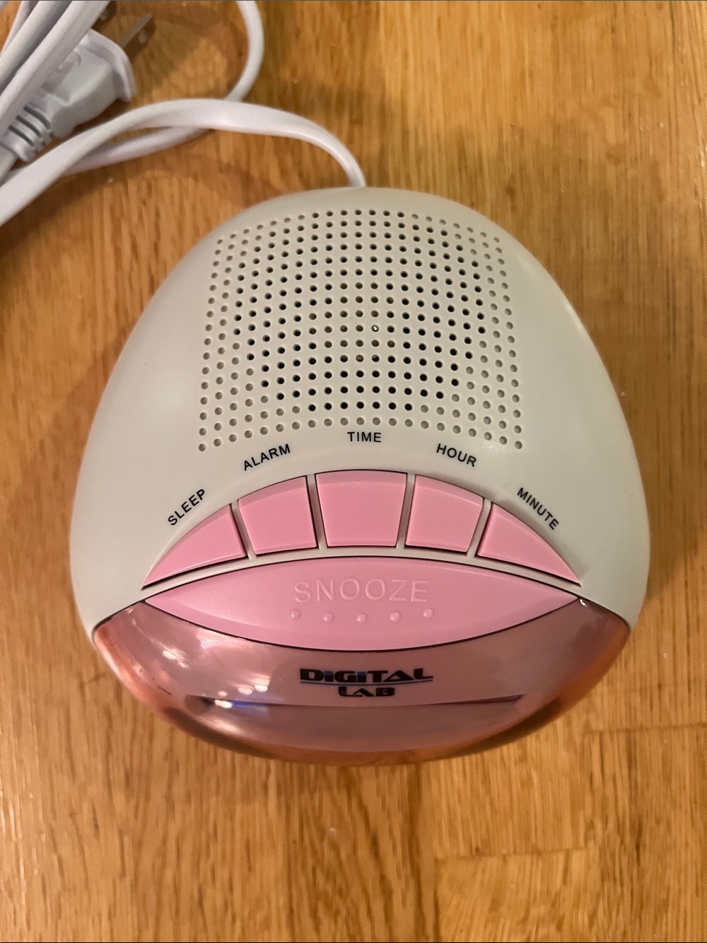 Clock Radio - Picture 2 of 4
